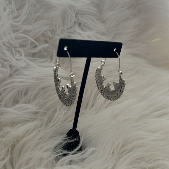 Silver hoop earrings - Picture 2 of 2